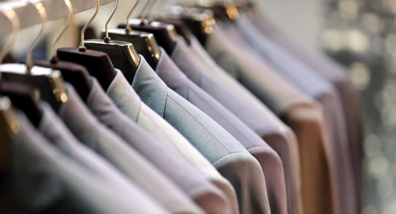 Essential Tips to Build the Ultimate Men’s Minimalist Wardrobe